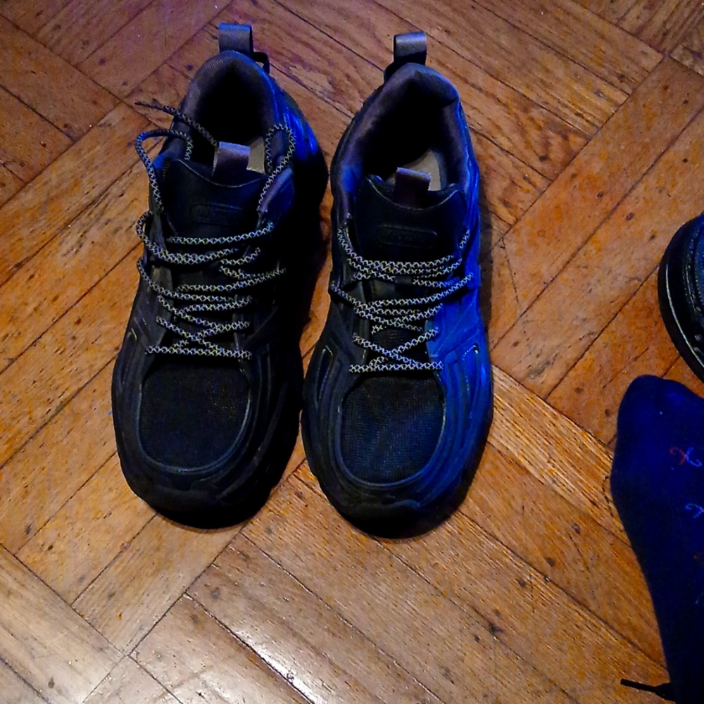 MAZIN12.Black